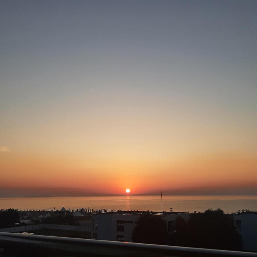 Mamaia Summerland MRS Bagian luar foto